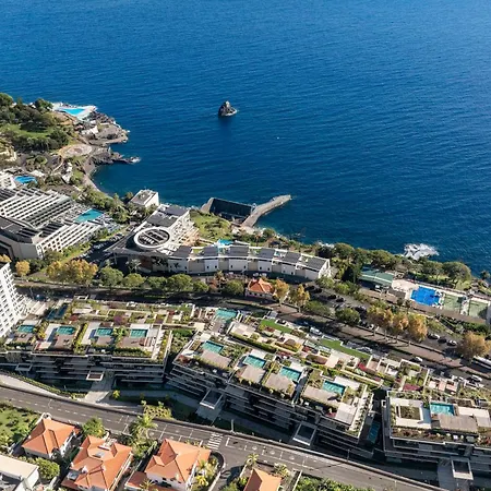 Luxury In - Savoy Monumentalis Ii Funchal (Madeira)