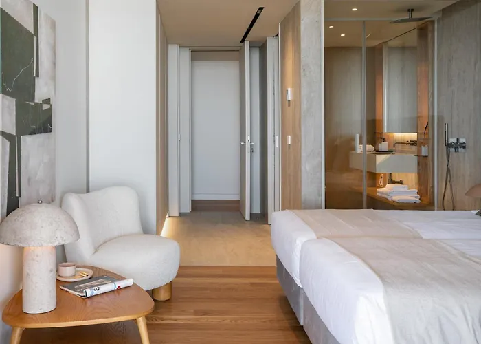 Luxury In - Savoy Monumentalis Ii * 丰沙尔