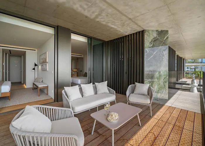 Luxury In - Savoy Monumentalis Ii