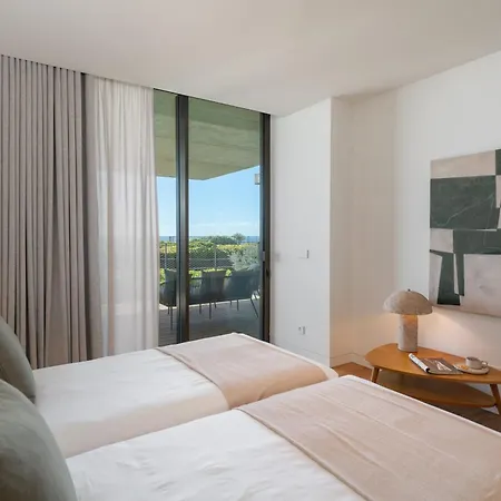 Luxury In - Savoy Monumentalis Ii