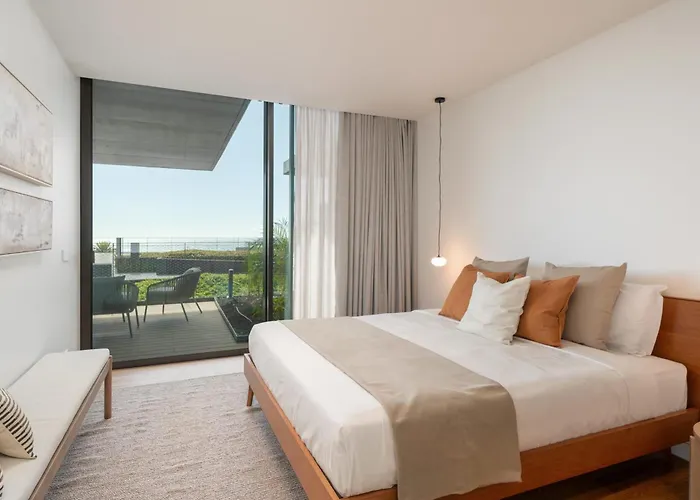 Luxury In - Savoy Monumentalis Ii *