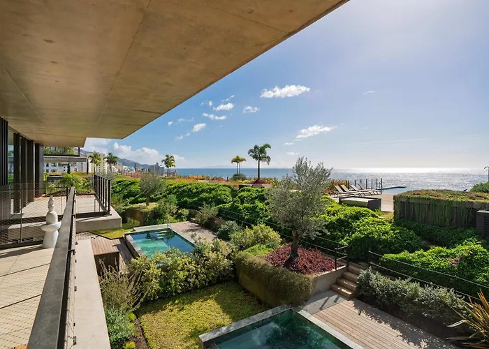 Luxury In - Savoy Monumentalis Ii